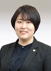 弁護士 松本 彩渚