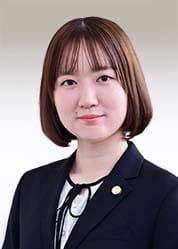 弁護士 滝田 菜々子